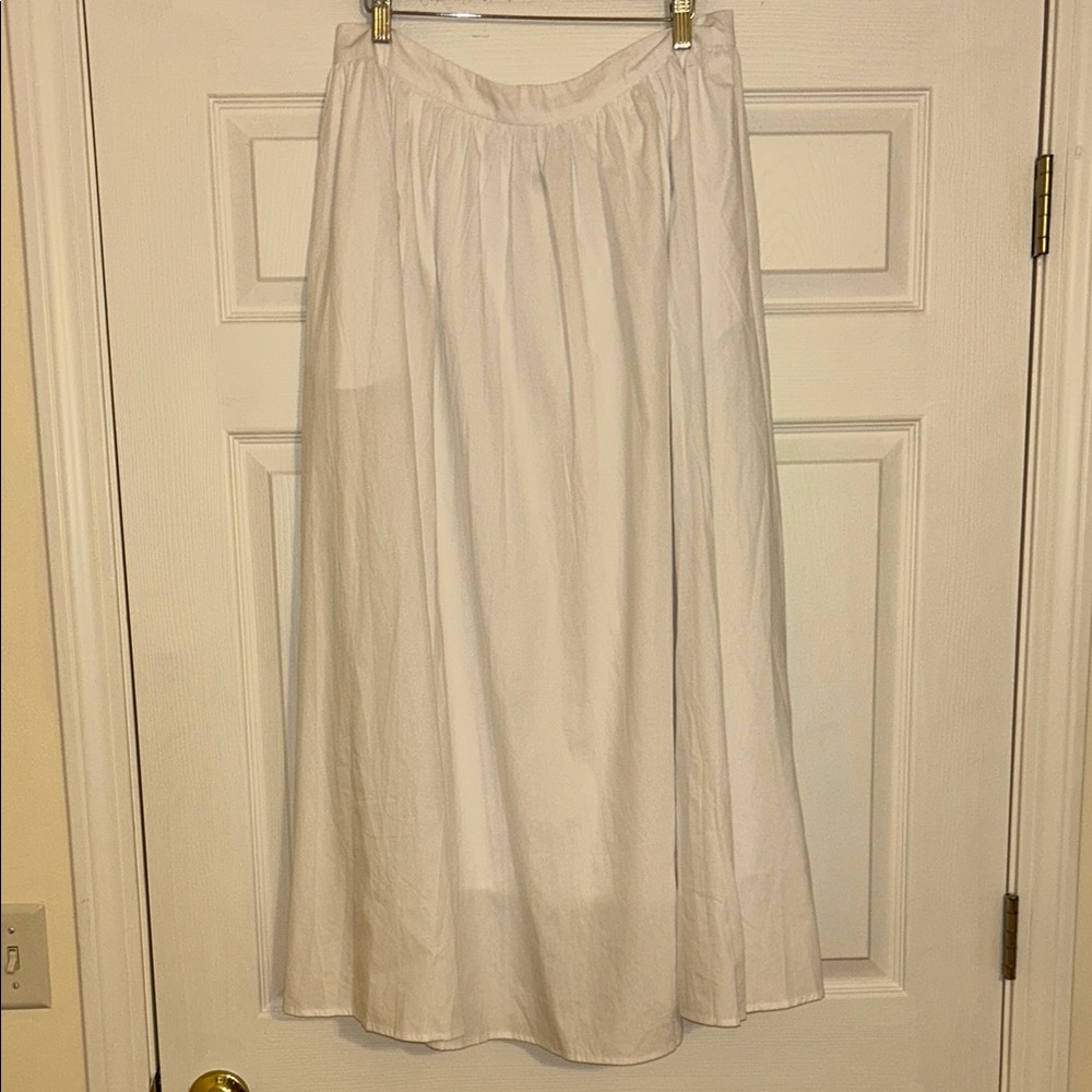 Commense White Women's Skirt